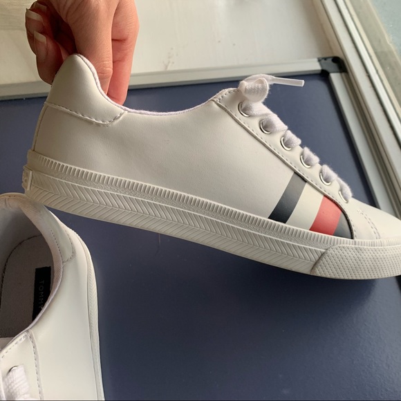 Tommy Hilfiger Lightz Casual Athletic Sneaker - Picture 2 of 9